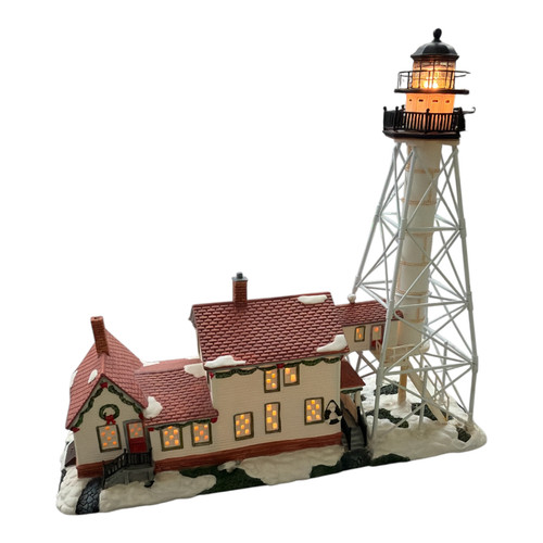 Well lighthouse with - o'well,